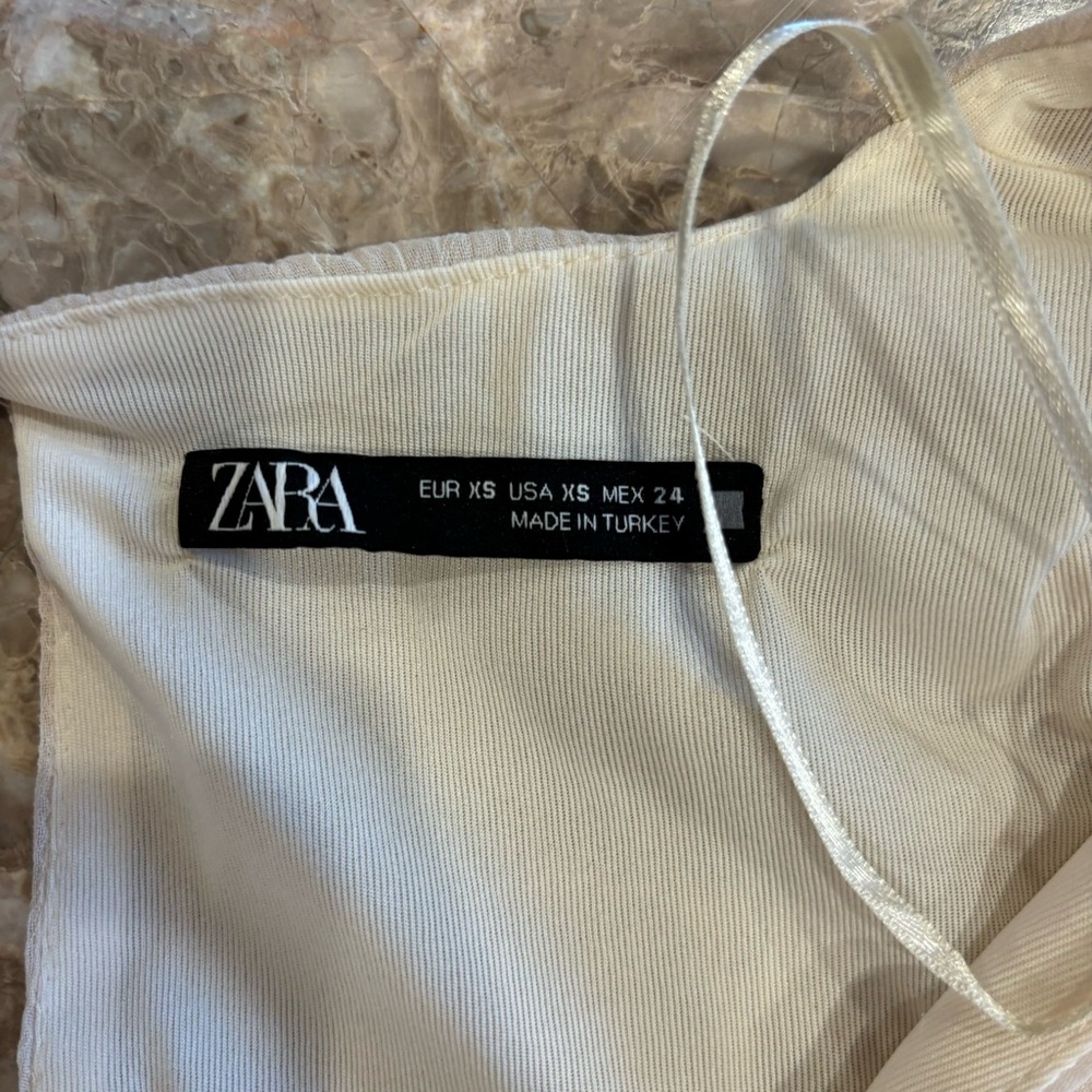 Zara Ruffle romper - Picture 5 of 6